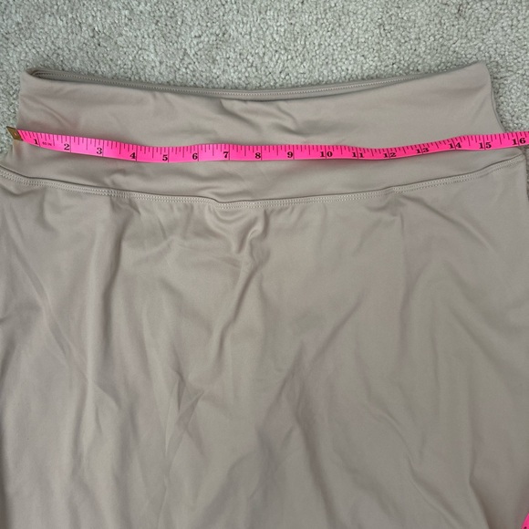 NWOT Women’s Athletic Skirt with Ankle Leggings - Picture 3 of 8